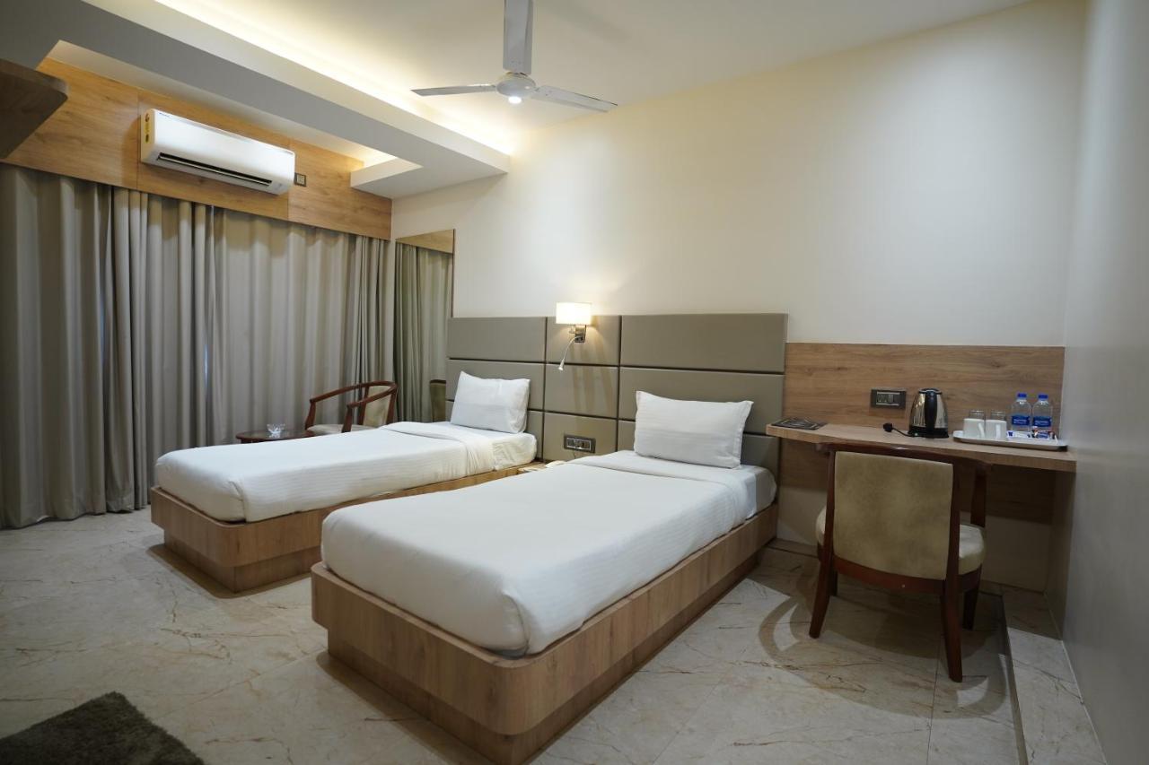 Hotel The Venue Dhanbād Exteriör bild